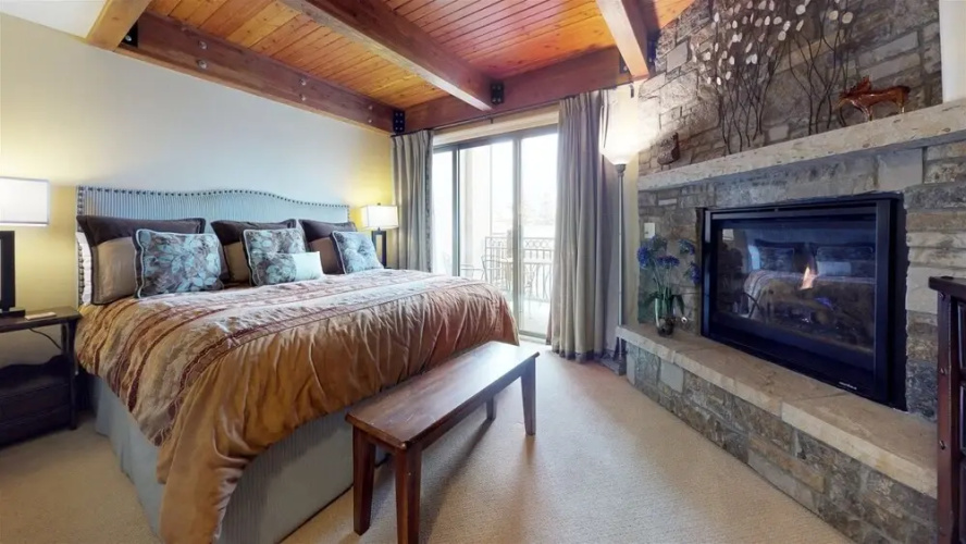3 Bedroom Condo