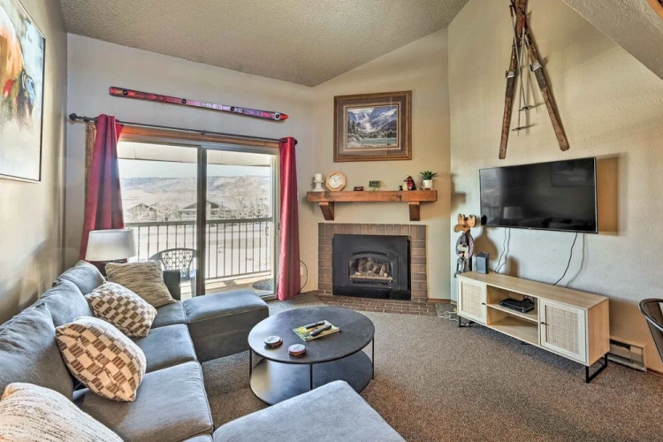 2 Bedrooms Apartment