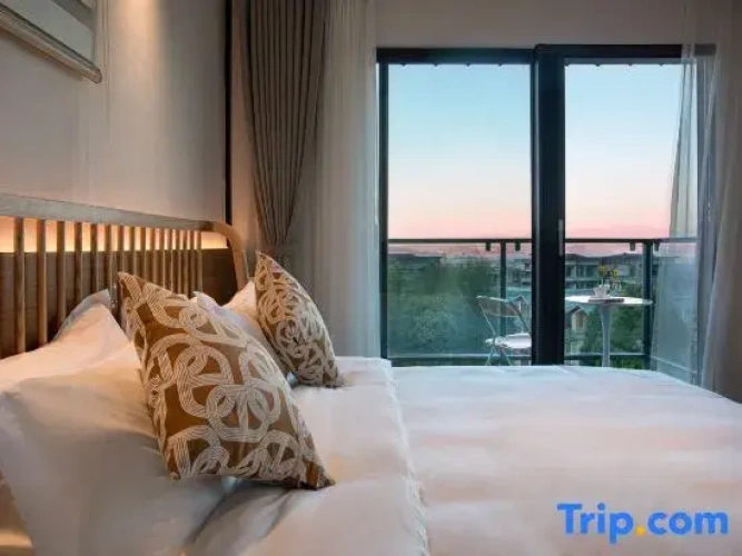 2 Bedrooms Double Suite