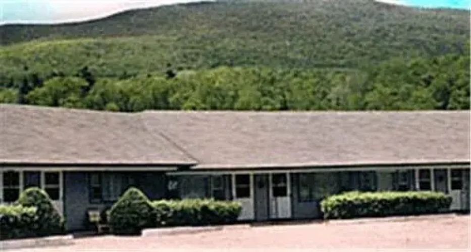 Candlelight Motel