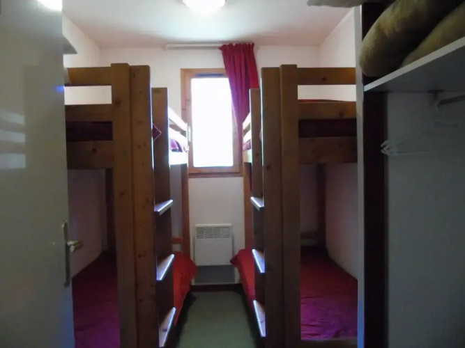 Lou Services Apartment CB7 LSI 001