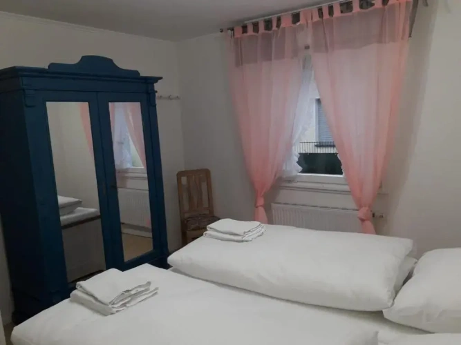 3 Bedrooms Cottage