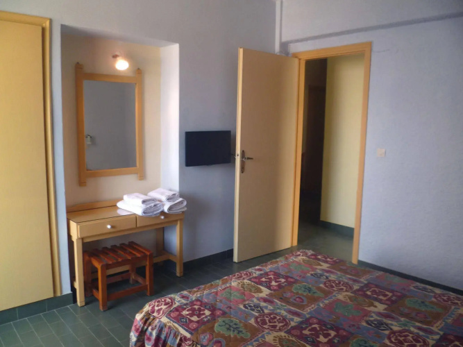 Mamouzelos Hotel Apts