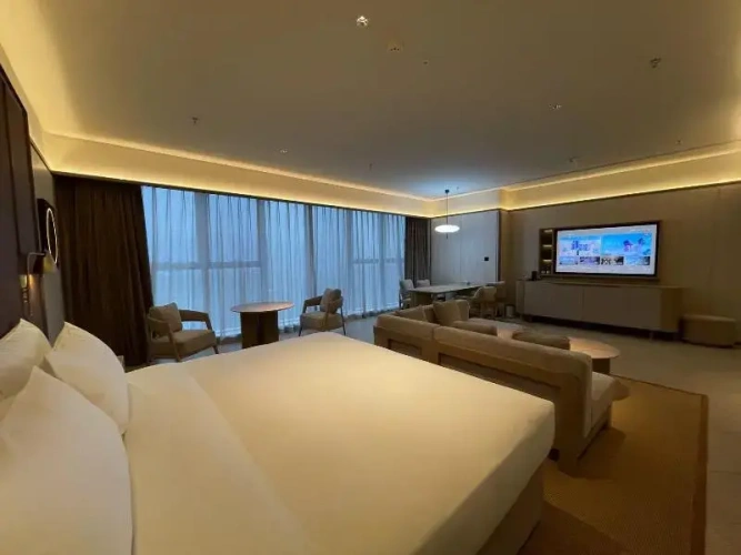 Deluxe Suite
