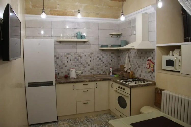 1 Bedroom Apartment with courtyard view