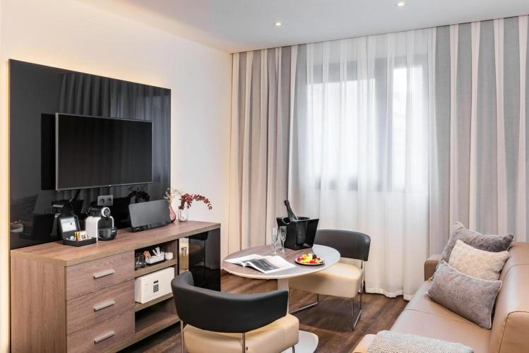 Meliá Madrid Serrano photo 11