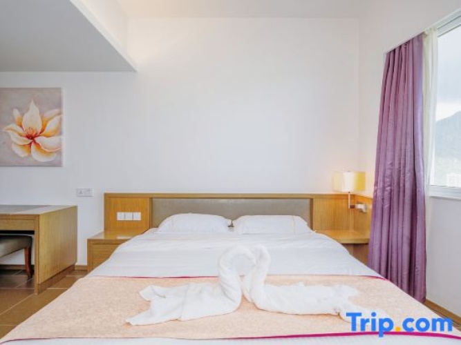 1 Bedroom Deluxe Suite with sea view