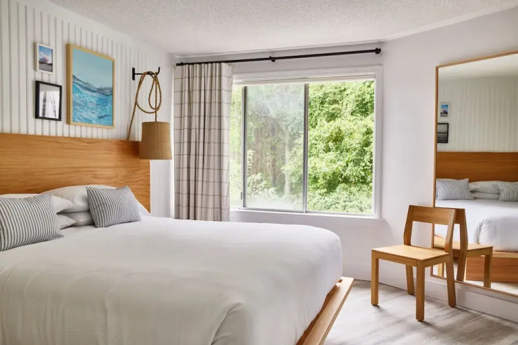 Parker Beach Lodge