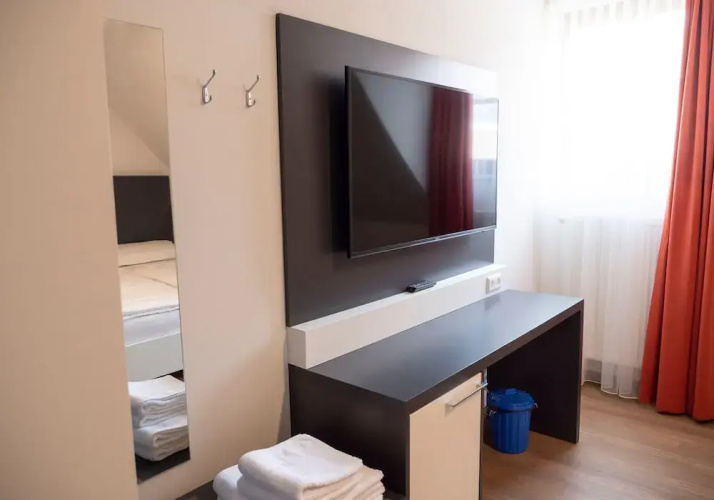 City Hotel