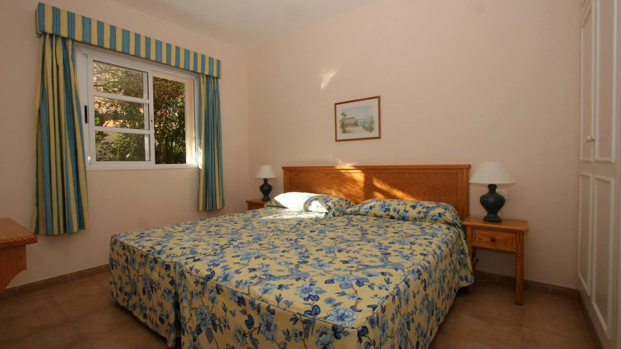 Apartamentos Jardin del Conde