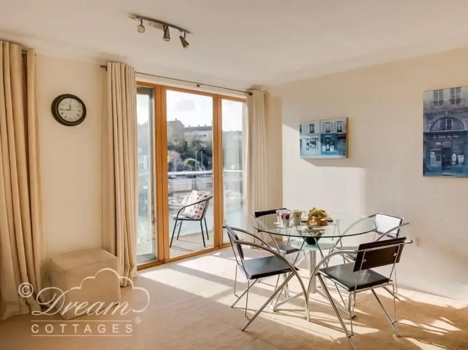 Harbourside Apartment