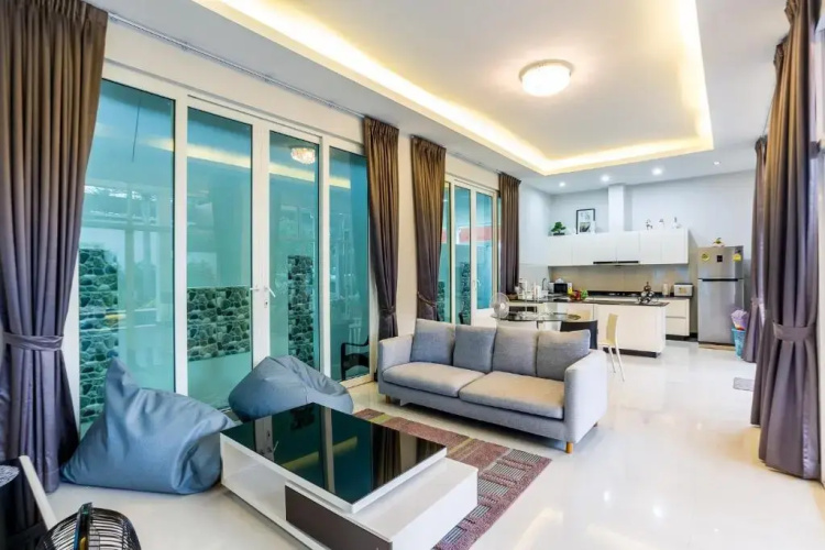 Home2Home Pool Villa