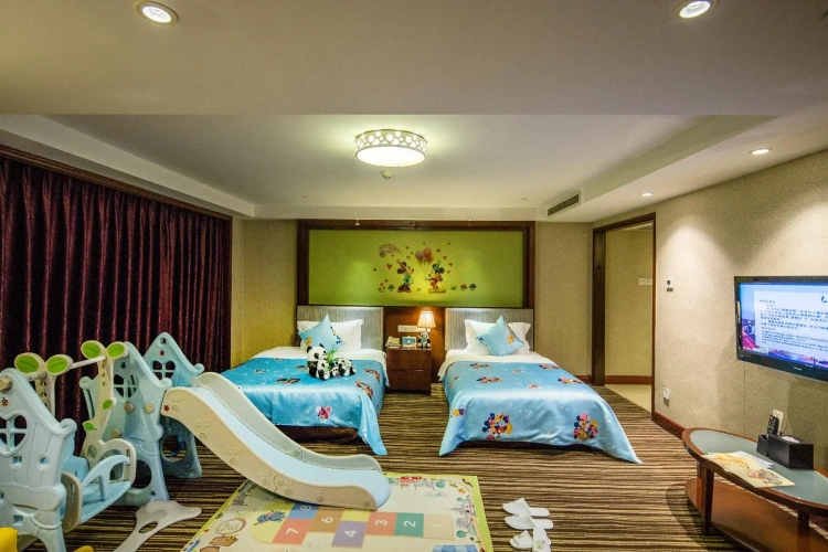 Standard Family room with view