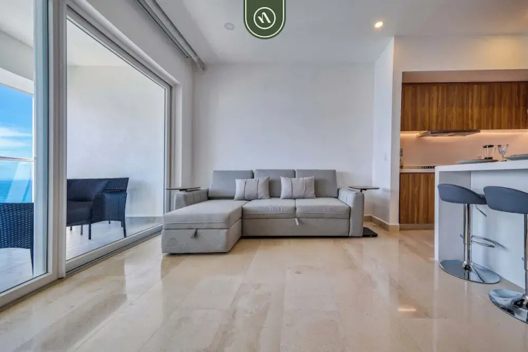New Oceanfront 1 BR Condo - Gym - Beach - Pool