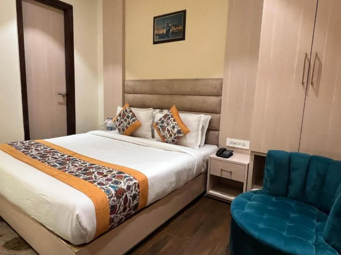 Hotel RRV with Free Parking