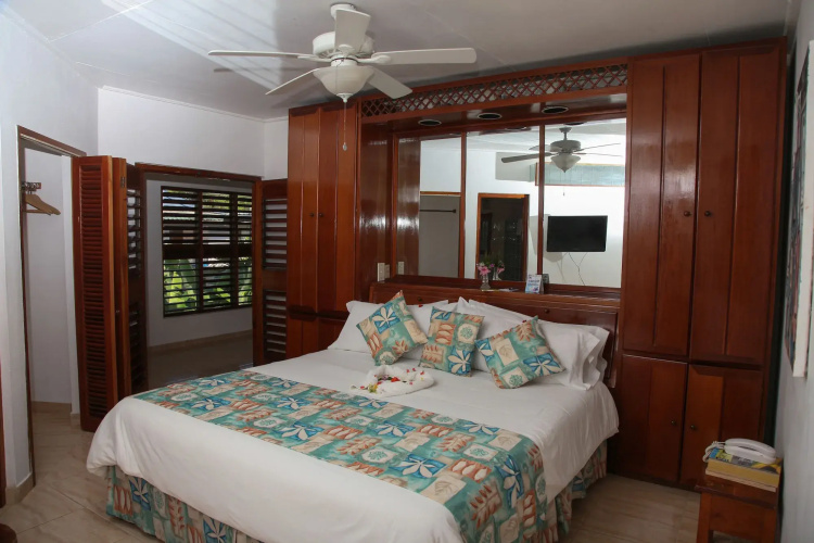 Negril Tree House Resort