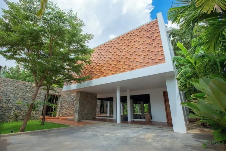 Tropical Garden House