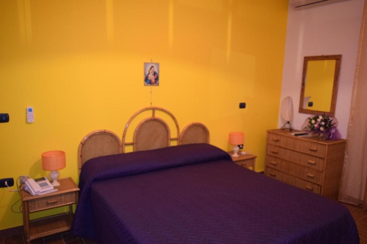 Classic Triple room