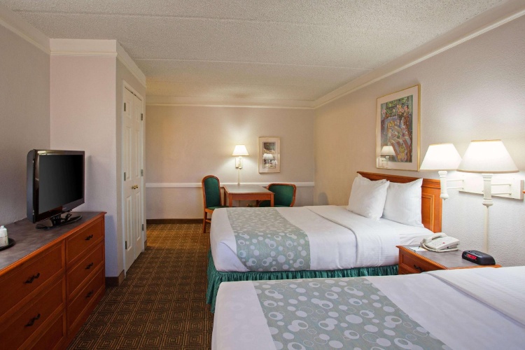 Deluxe Quadruple room