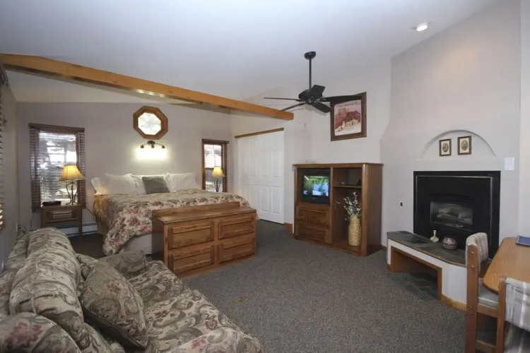 Streamside on Fall River