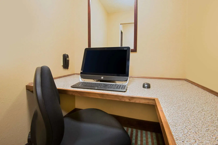 Super 8 by Wyndham Fairfield