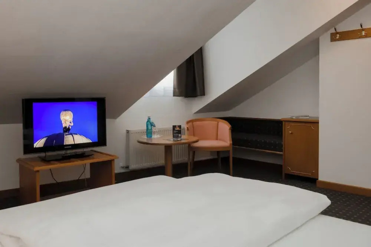 Hotel Alekto
