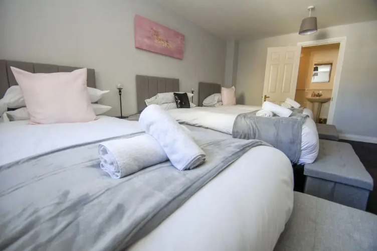 Marina Apartment Parking by Brighton Holiday Lets