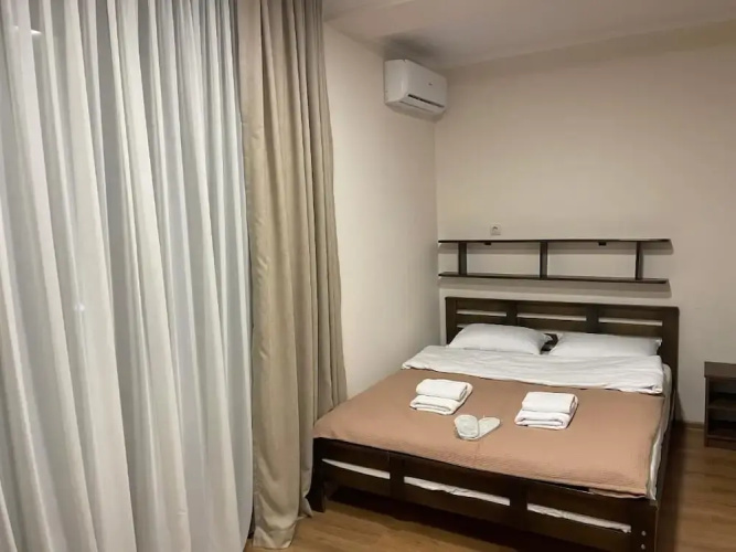 16 Simon Chikovani St