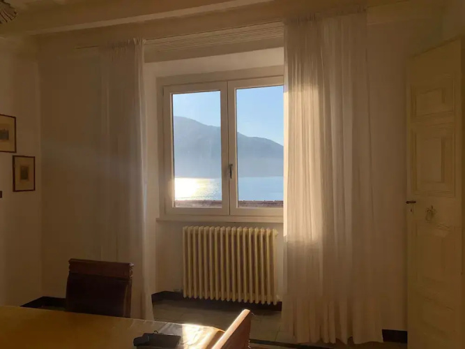 Riflessi Sul Lago