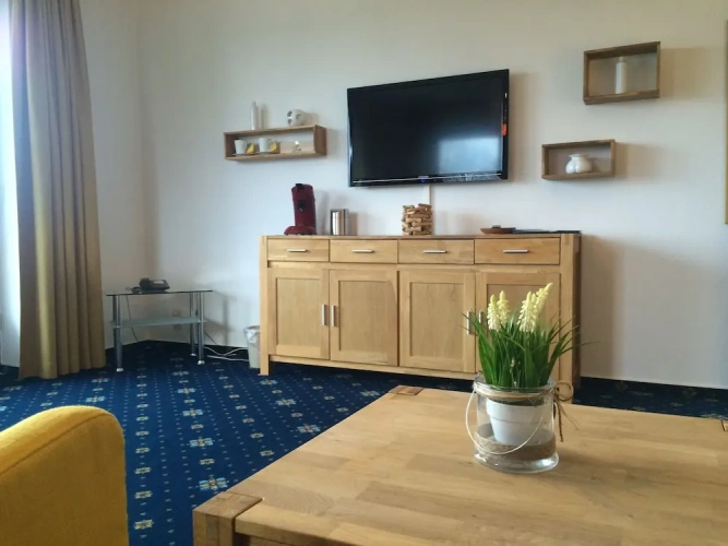 1 Bedroom Standard Suite with mountain view