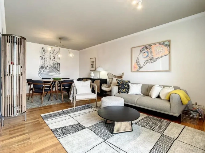 3 Bedrooms Apartment
