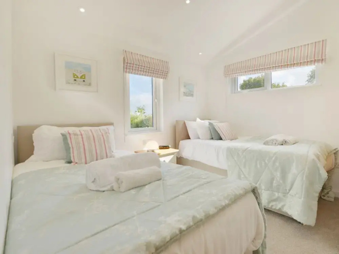 4 Horizon View