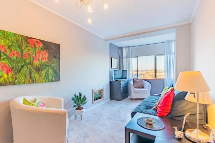 1 Bedroom Apartment with river view