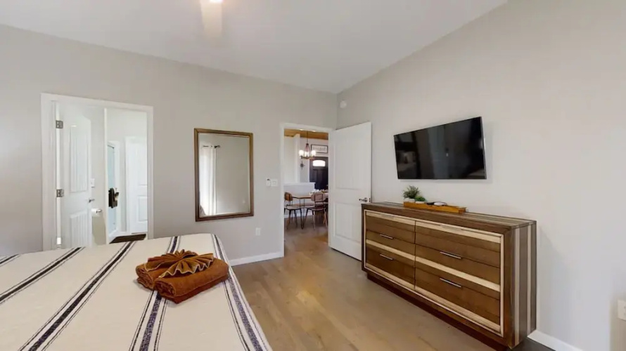Above The Cove 3 Bedroom Home by RedAwning
