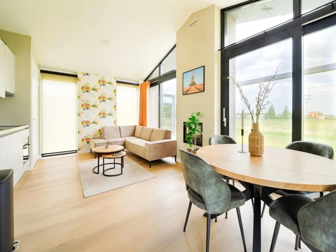Tranquil Holiday Home With Views