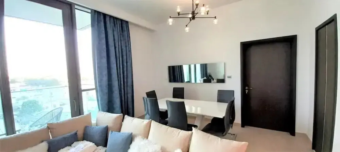 Fabulous Stay in Downtown Views