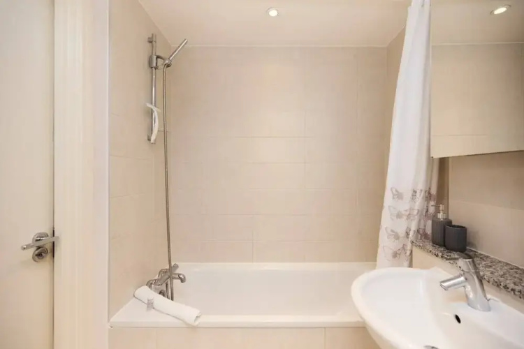 The River Thames Hideout - Modern 1bdr Flat