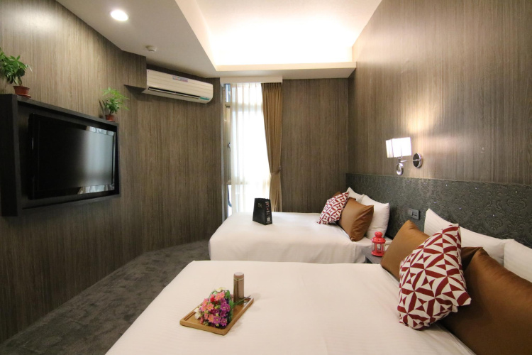 101-s HOTEL