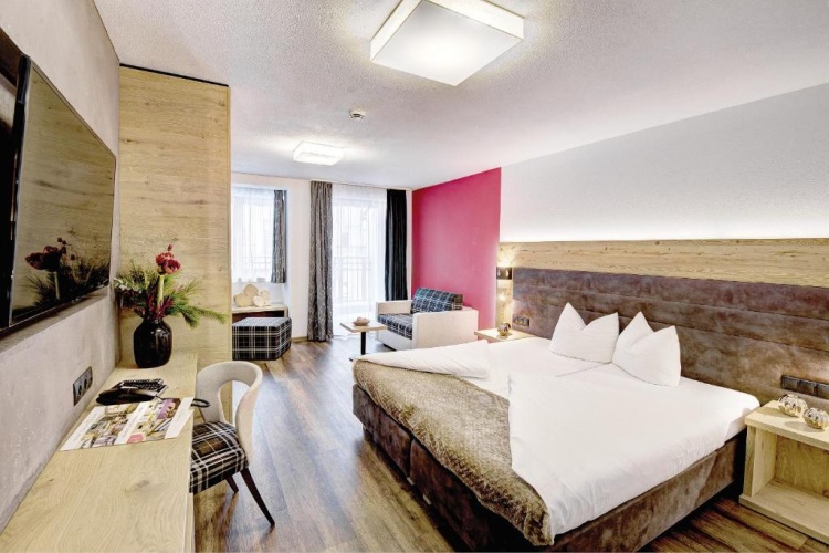 2 Bedrooms Suite with balcony and with view