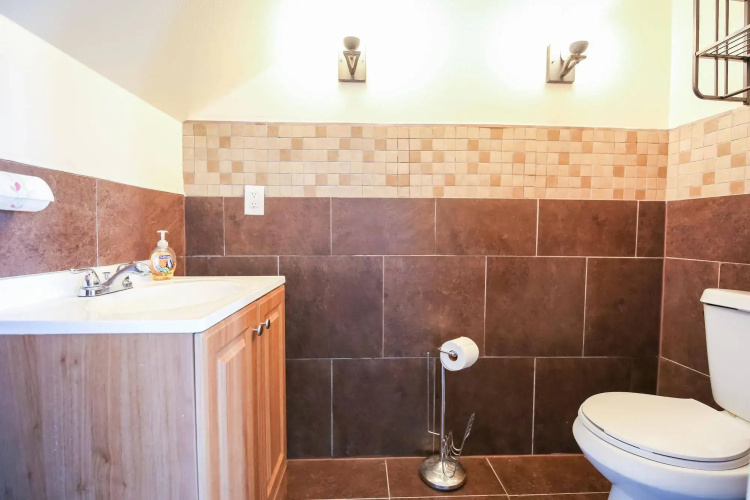 Downtown Spacious Suites by Hosteeva