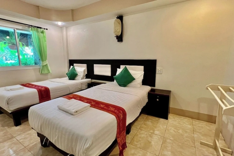 Standard Twin room