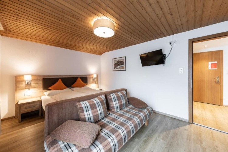 2 Bedrooms Double Apartment