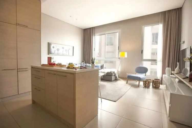 Comfy - 1BR Apt W Pool & Gym in Gemmayze