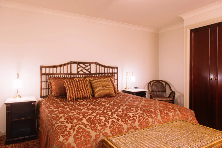Hadley's Orient Hotel