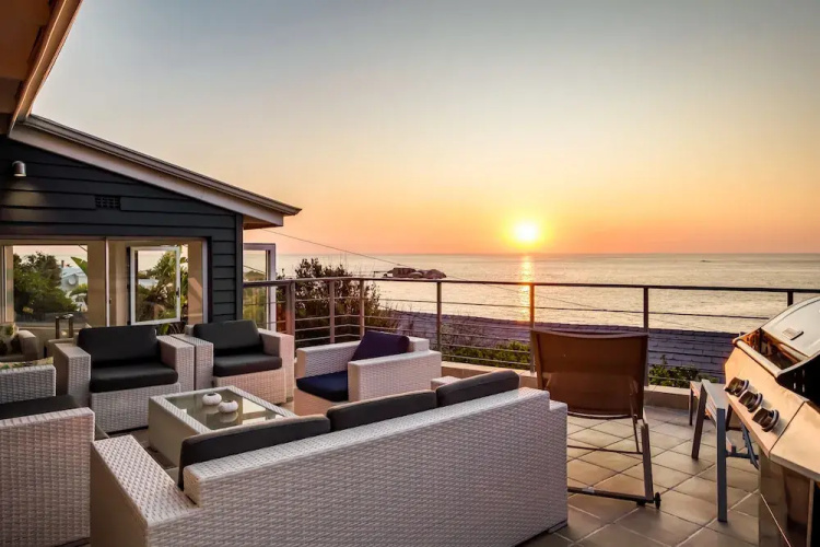 Bungalow on 4th