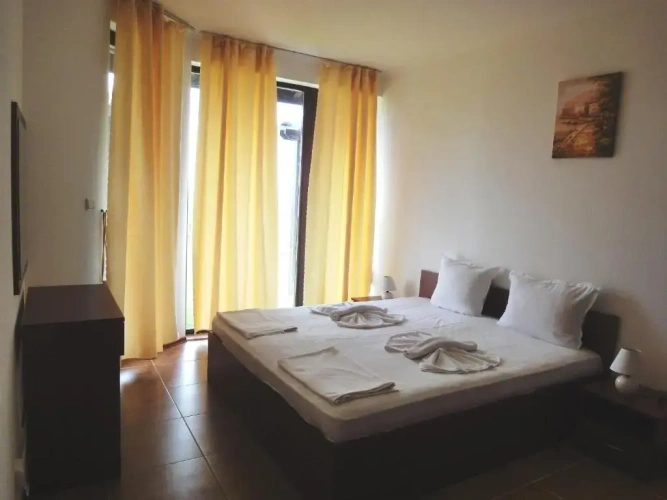 1 Bedroom Apartment with balcony and with view