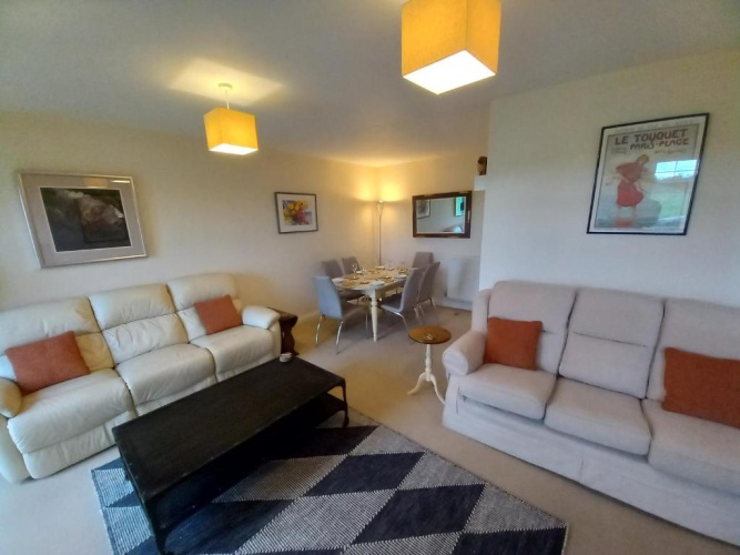3 Bedrooms Cottage