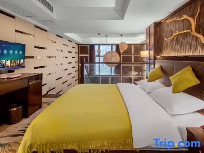 Deluxe Duplex Suite