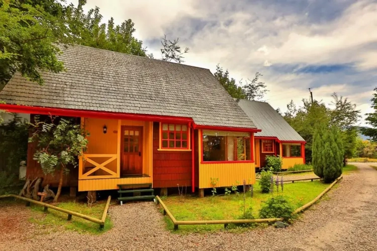 2 Bedrooms Bungalow