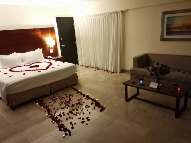 Double Suite with balcony and with partial ocean view